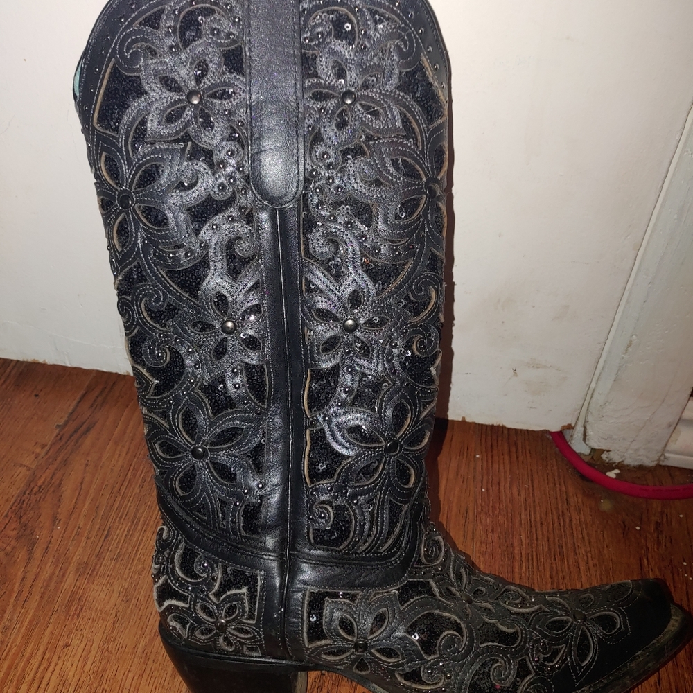 Coral cowboy boots